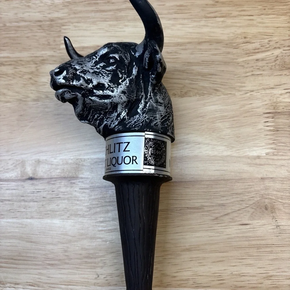 VTG 1978 Schlitz Beer Malt Liquor Bull Head Figural Tap Handle - Bar/Man Cave